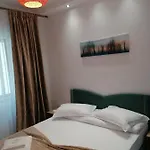 Casa Constantin Vic Pensjonat 3*