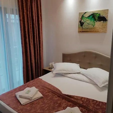 Casa Constantin Vic Pensión Eforie Nord