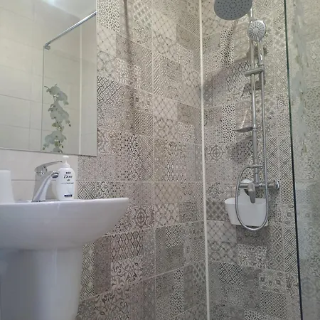 Casa Constantin Vic אפורי נורד