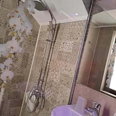 Casa Constantin Vic 3*